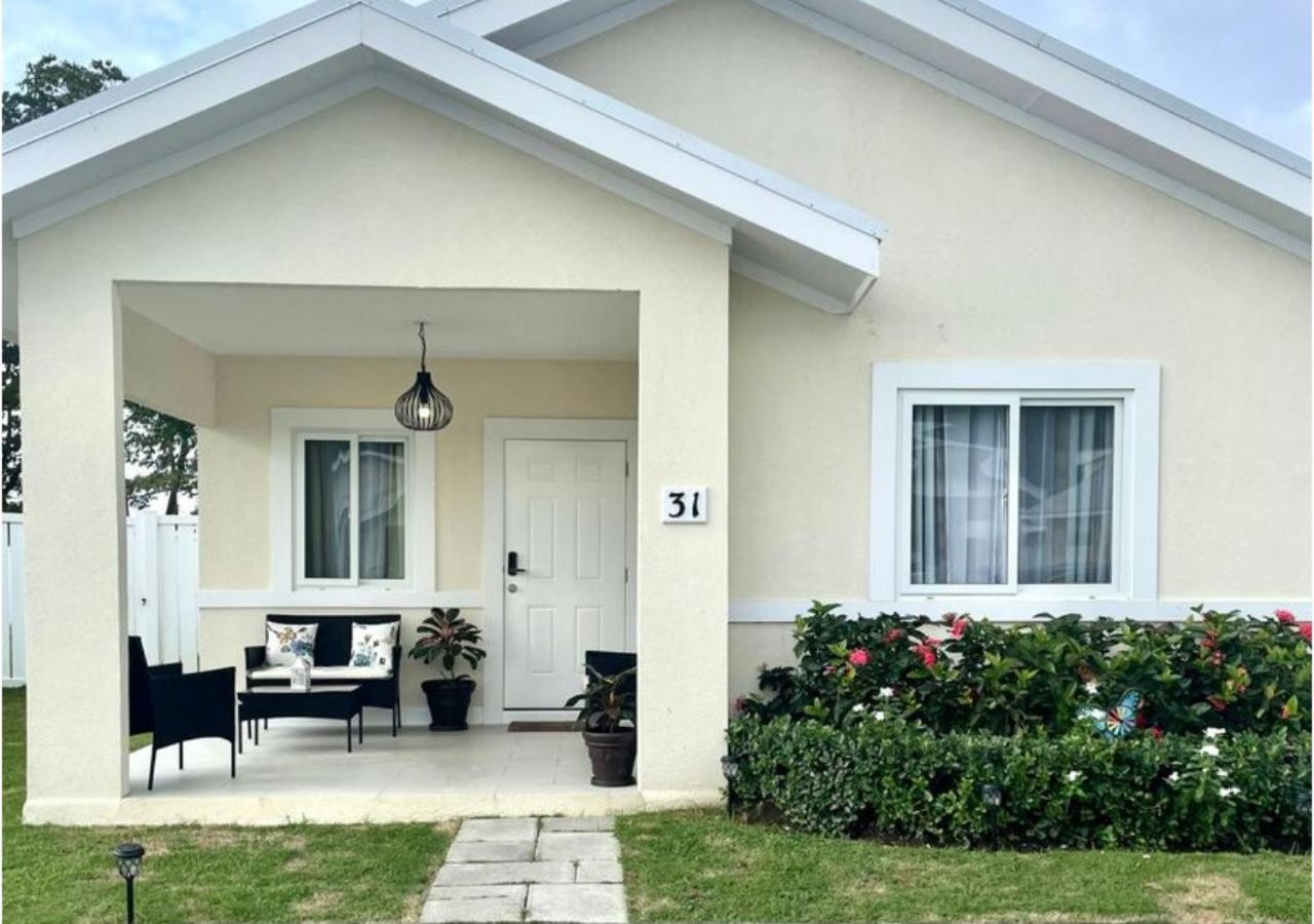 Seashore Vacation Home, Oceanpointe, Lucea, Jamaica Exterior foto