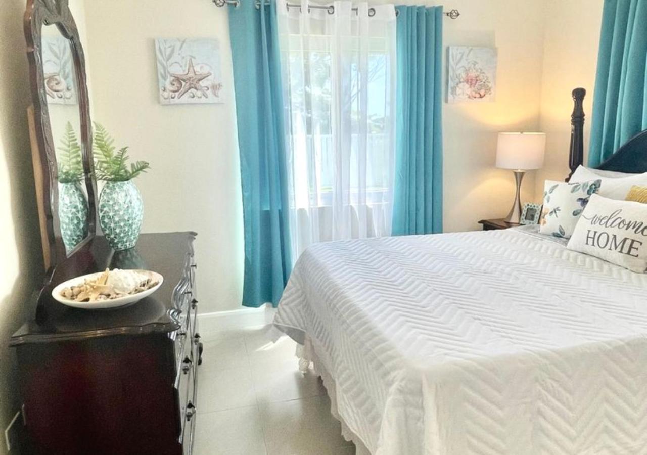 Seashore Vacation Home, Oceanpointe, Lucea, Jamaica Exterior foto