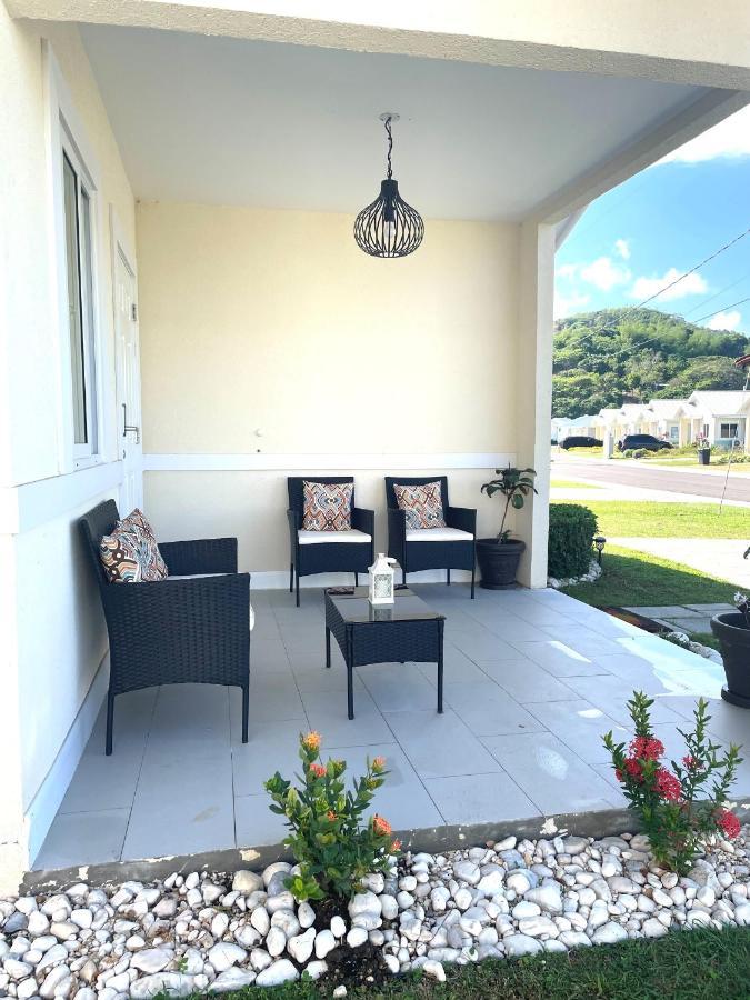 Seashore Vacation Home, Oceanpointe, Lucea, Jamaica Exterior foto